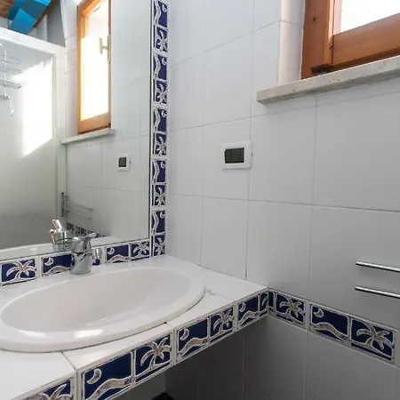 Trilocale Con Terrazzo A 100 Metri Dal Mare, - M025 Apartament Marcelli