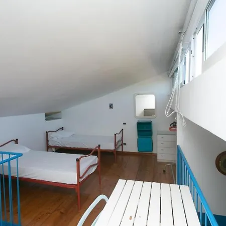 Apartament Trilocale Con Terrazzo A 100 Metri Dal Mare, - M025